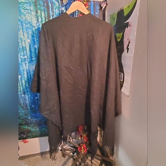 Black soft fringe sweater/poncho/wrap - Picture 3 of 3